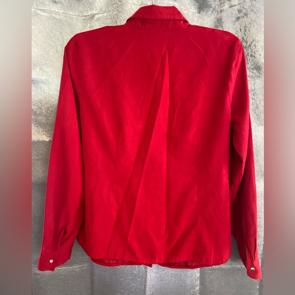 Dressbarn Riveted Red Top - Picture 2 of 11